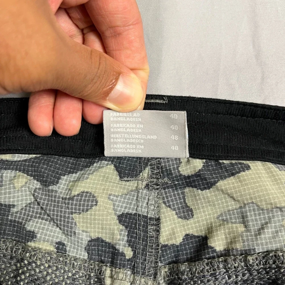 Columbia Youth Boys Cargo Shorts Size S 6/7 Gray Camo Mesh Lined AM4723